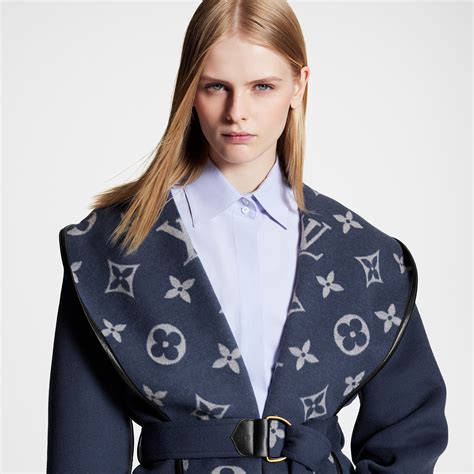 Products by Louis Vuitton: Signature Short Hooded Wrap Coat